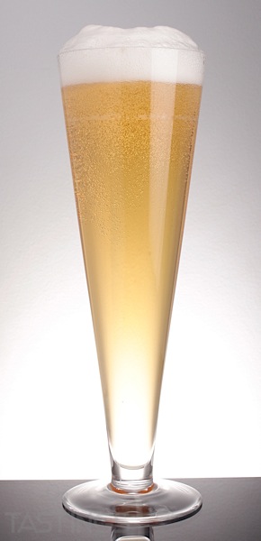 Beer Glass Pilsner Gold.jpg